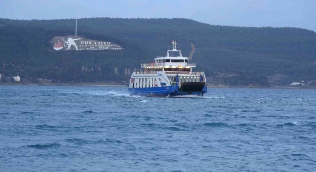 Lodos fırtınası nedeniyle Bozcaada ve Gökçeadaya tüm feribot seferleri iptal edildi