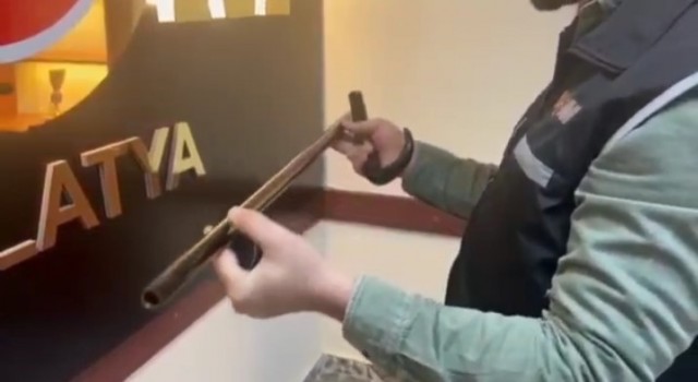 Malatyada baston görünümlü silah ele geçirildi