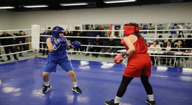 Malatyada büyük kadınlar boks il şampiyonası yapıldı