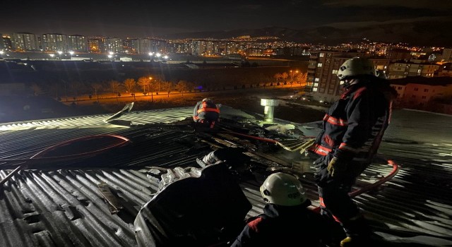 Malatyada korkutan çatı yangını