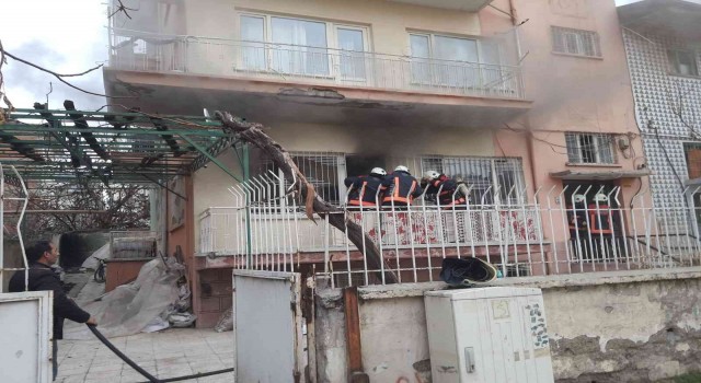 Malatyada korkutan ev yangını