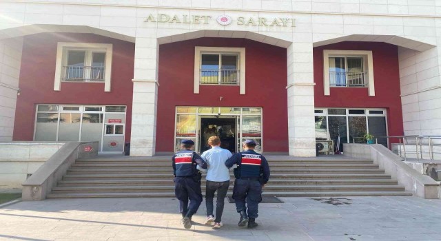 Manisada kesinleşmiş 32 yıl hapis cezası ile aranan şahıs yakalandı