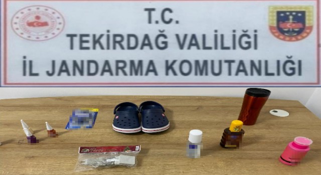 Marketten ürün çalan zanlılar yakalandı