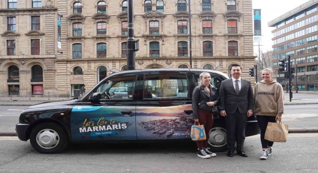 Marmaris Esnaf Odası Başkanı Ayyıldız, İngilterede taksiler ile ‘Haydi Marmarise çağrısı yaptı
