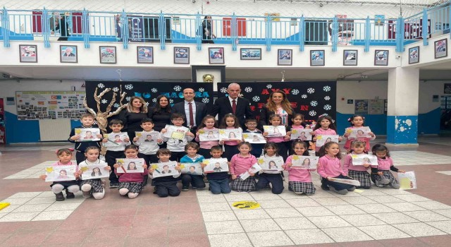 Marmariste 15 bin 105 öğrenci karne sevinci yaşadı