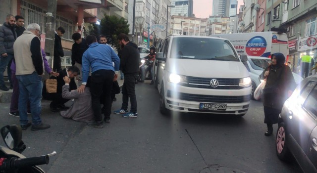 Mecidiyeköy de VIP minibüs yolun karşısına geçmeye çalışan kadına çarptı