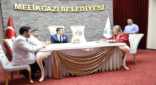 Melikgazide 2022 yılında 3 bin 978 çift “evet” dedi