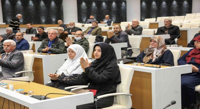 Meramda mahalle sakinleri yeni tapularına kavuştu