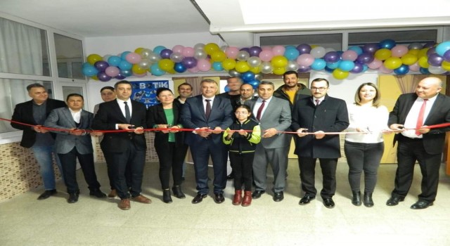 Mersin Cumhuriyet Başsavcısı Öztoprak, Silifkede Robotik Kodlama sınıfının açılışını yaptı