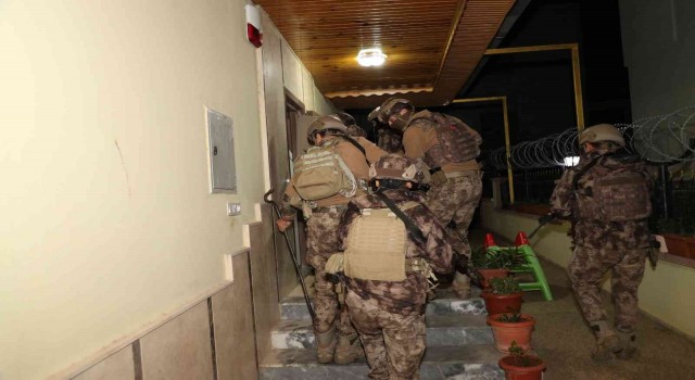 Mersin Tarsusta dolandırıcılık operasyonu: 24 gözaltı