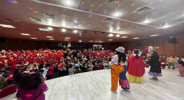 Mersinde çocukların yarı yıl tatili dolu dolu geçiyor