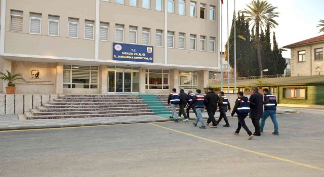 Mersinde DEAŞ operasyonu: 3 gözaltı