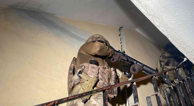 Mersinde PKK/KCKya gece operasyonu: 8 gözaltı kararı
