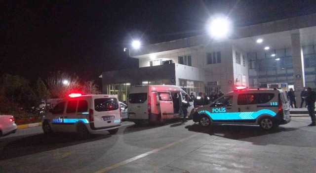 Mersinde Şehirler Arası Otobüs Terminalinde el bombası iddiası paniğe neden oldu
