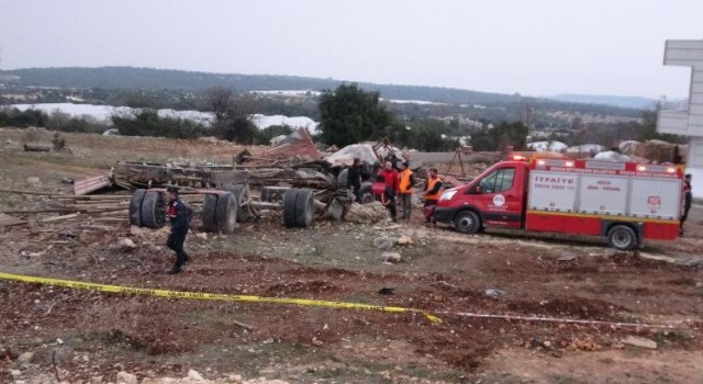 Mersindeki feci kamyon kazasında ölü sayısı 2ye çıktı