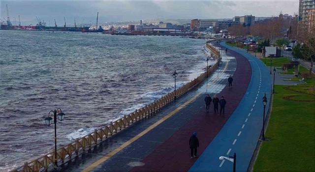 Meteoroloji uyarmıştı: Marmarada şiddetli fırtına