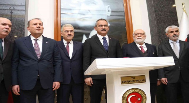 Millî Eğitim Bakanı Özer Eskişehirde