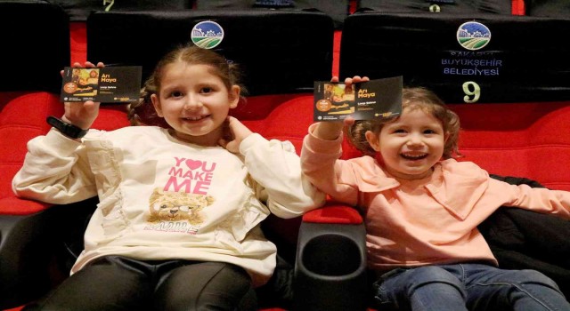 Minikler ‘Arı Maya ile eğlendi