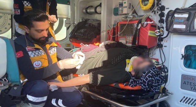 Motosiklet ile otomobil çarpıştı: 1 yaralı