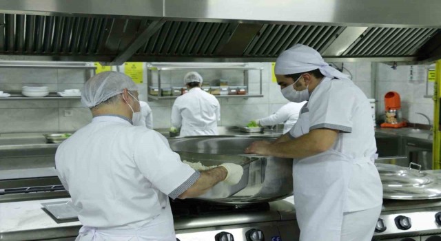 Muğlada öğrencilere ücretsiz yemek desteği