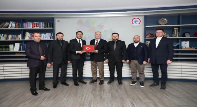 MÜSİADın yeni yönetimi projelerini ve hedeflerini Faruk Özlüye anlattı