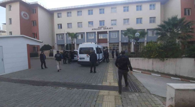 Nazillide 7 kişinin öldüğü restoranı işleten şahsın çocukları gazetecilere saldırdı
