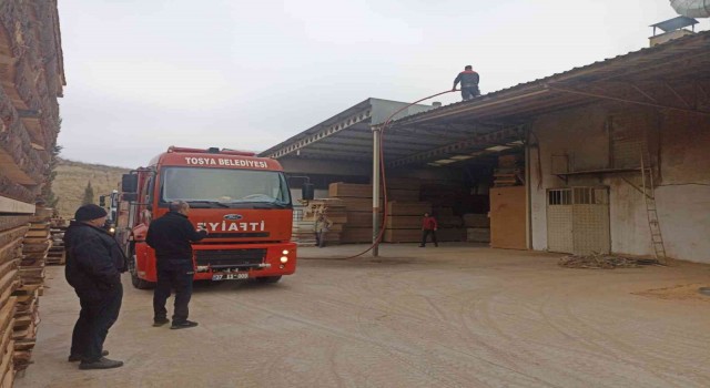 Organize sanayi bölgesinde korkutan yangın