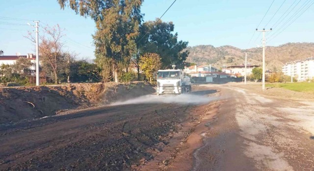 Ortacada yol bakım çalışmaları devam ediyor