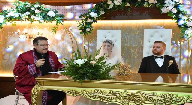 Ortahisarda geçtiğimiz yıl 2 bin 165 çift evlendi