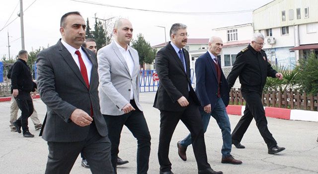 Osmaniye Valisi Erdinç Yılmaz, Cezaevindeki atölyeleri ziyaret etti