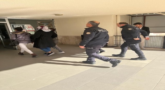 Osmaniyede evlerden hırsızlık yapan 3 kadın yakalandı