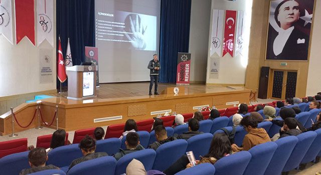 Osmaniye'de Üniversite öğrencilerine, “bağımlılık” eğitimleri
