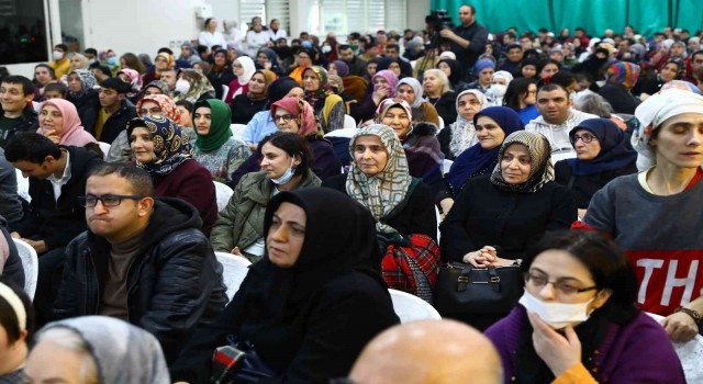 Otistik yazar Birsen Başar, Bağcılarda otizmi anlattı