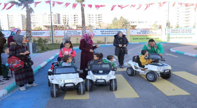 Otizmli çocuklar gönüllerince eğlendi