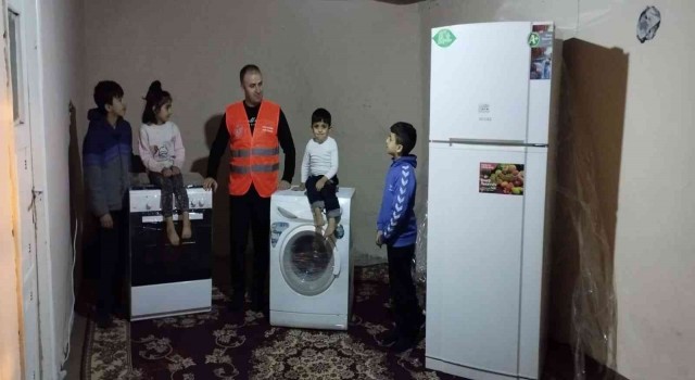 Özel gereksinimli aileye ev eşyası desteği