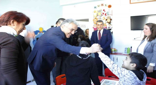 Özel gereksinimli öğrencilerin karne heyecanı