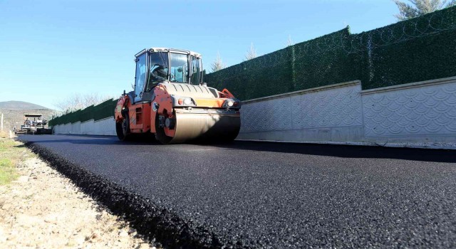 Pamukovada 3 kilometrelik grup yolu yenileniyor
