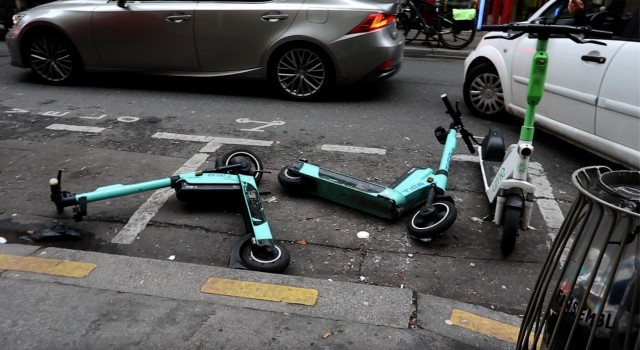 Pariste elektrikli scooterlar için 2 Nisanda referandum yapılacak