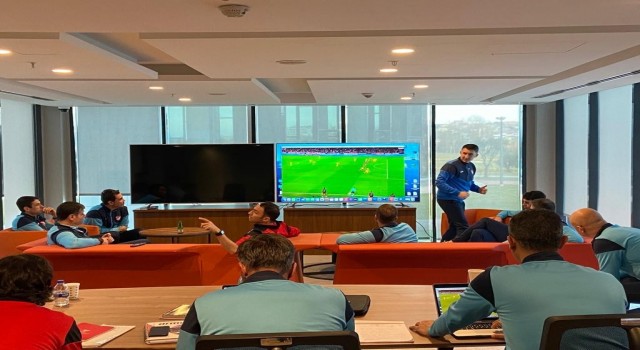 Pawel Gilin ocak ayı VAR kadrosu eğitimi gerçekleşti