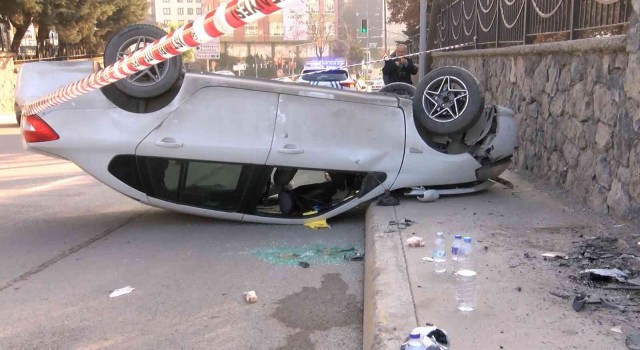 Pendikte kontrolden çıkan otomobil takla attı: 4 yaralı