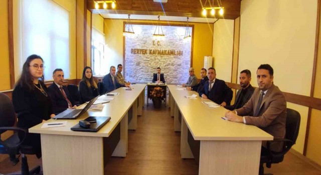 Pertekte kadına yönelik şiddetle mücadele toplantısı