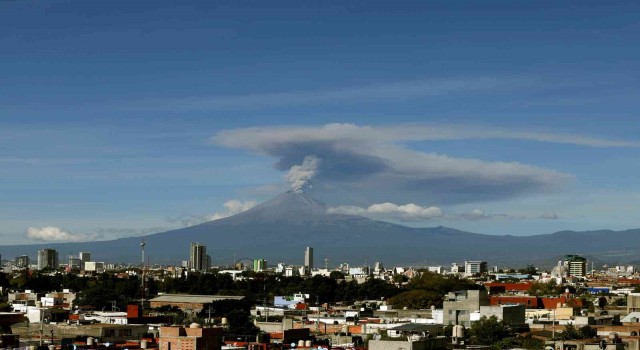 Popocatepetl Yanardağında 3 patlama