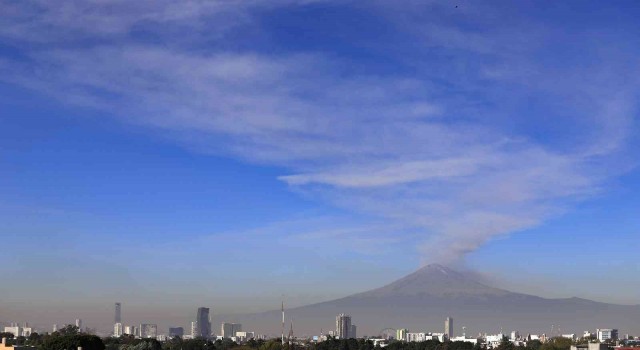Popocatepetl Yanardağında son 24 saatte 4 patlama