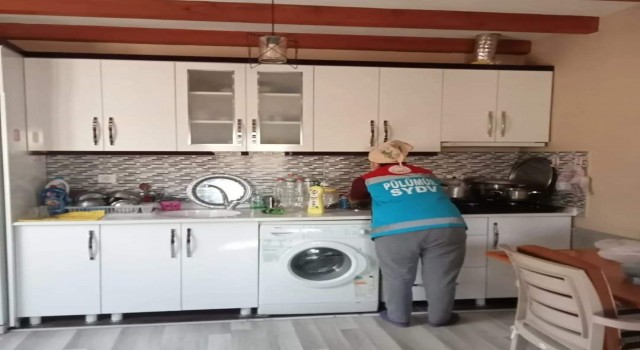 Pülümürde Vefa ekipleri vatandaşların ihtiyaçlarını karşılıyor