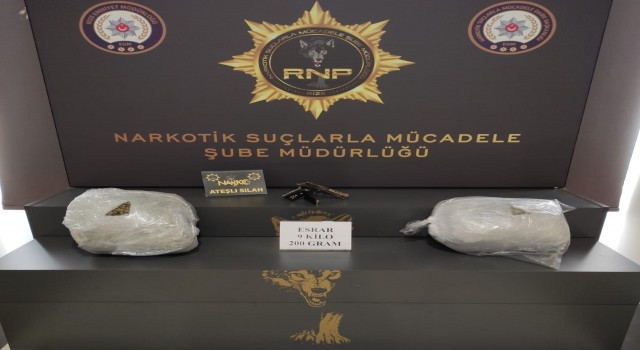 Rizede durdurulan araçtan 9 kilo 200 gram esrar çıktı