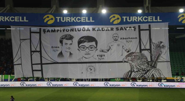 Rizespordan şampiyonluk koreografisi