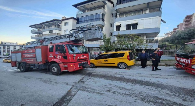 Saç kurutma makinesi evi yaktı