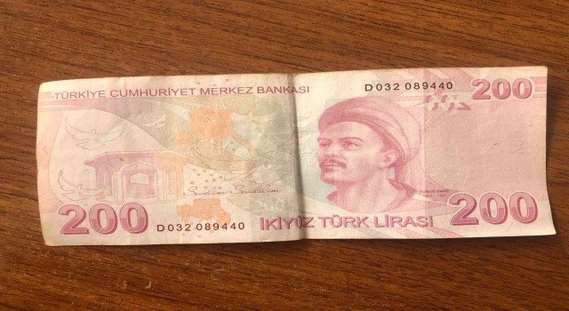 Sahte zannettiği para hatalı baskı çıktı