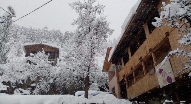 Sakin şehir Şavşattan kar manzaraları