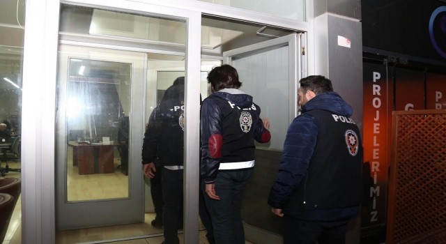 Samsunda 99 aranan şahıs yakalandı, 56 bin sentetik hap ele geçirildi, 95 araç trafikten men edildi